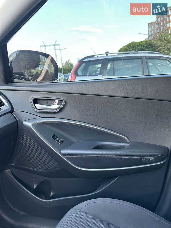 Позашляховик / Кросовер Hyundai Santa FE 2015 в Києві