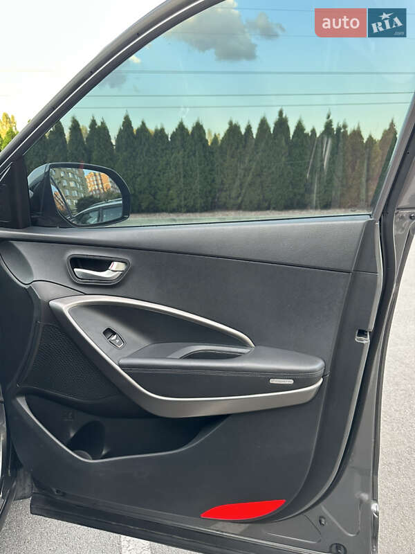 Позашляховик / Кросовер Hyundai Santa FE 2015 в Києві