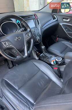 Позашляховик / Кросовер Hyundai Santa FE 2014 в 
