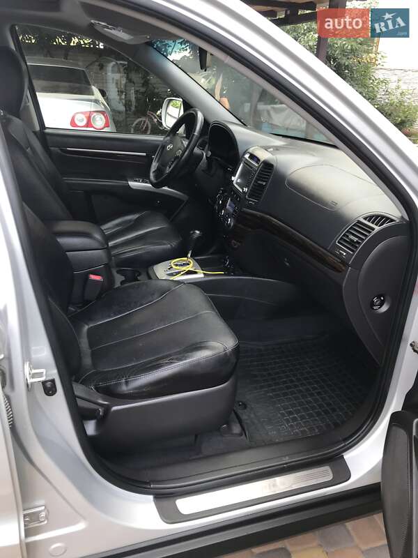 Внедорожник / Кроссовер Hyundai Santa FE 2012 в Киеве