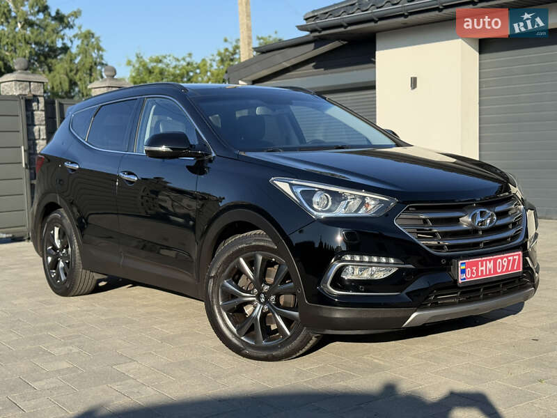 Внедорожник / Кроссовер Hyundai Santa FE 2016 в Ровно