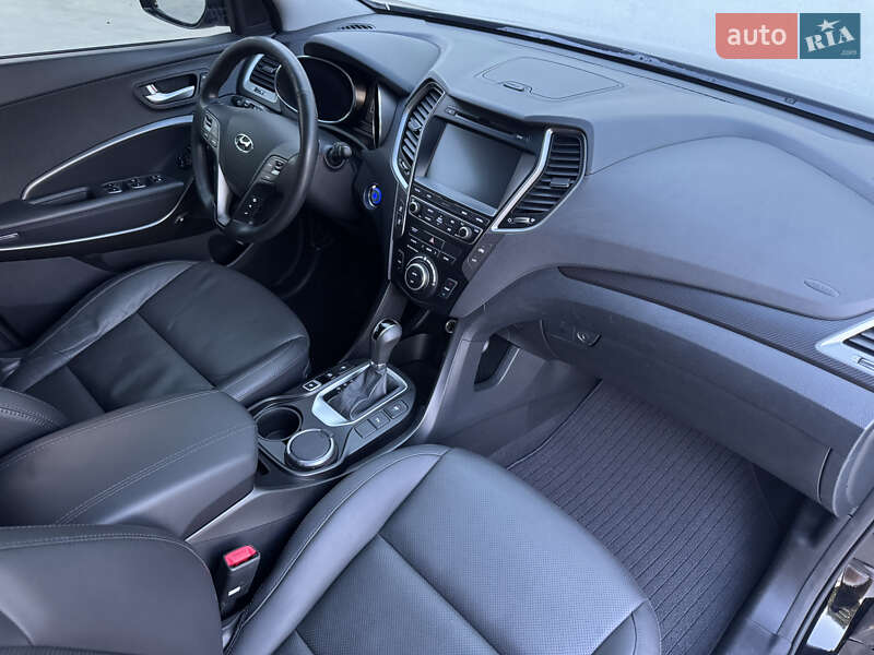 Внедорожник / Кроссовер Hyundai Santa FE 2015 в Луцке