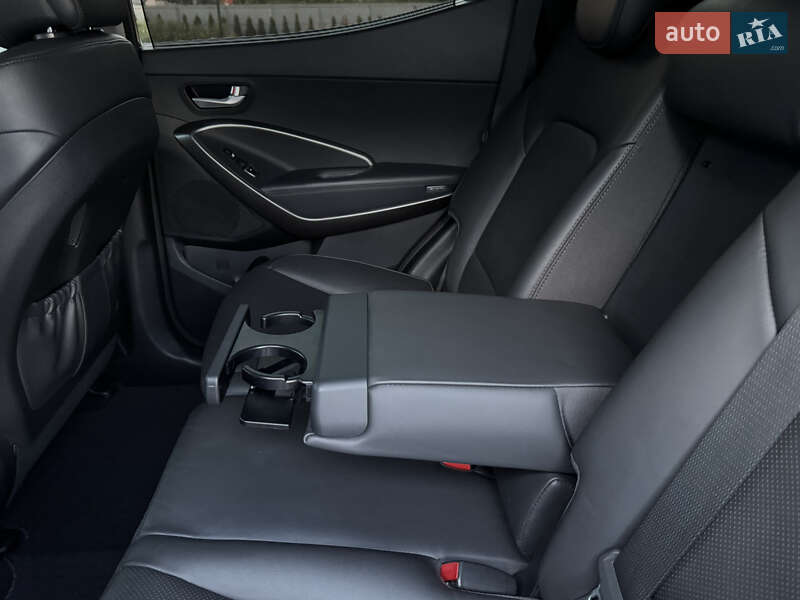Внедорожник / Кроссовер Hyundai Santa FE 2015 в Луцке