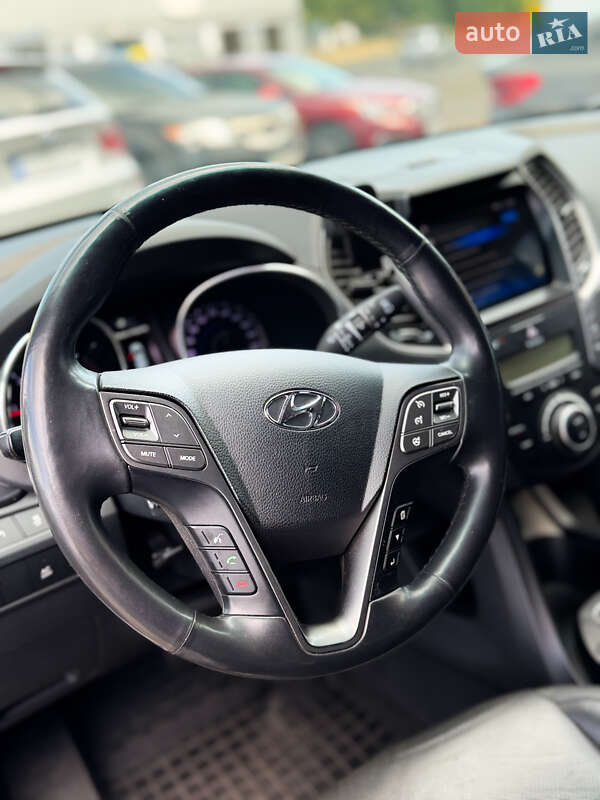 Позашляховик / Кросовер Hyundai Santa FE 2015 в Одесі