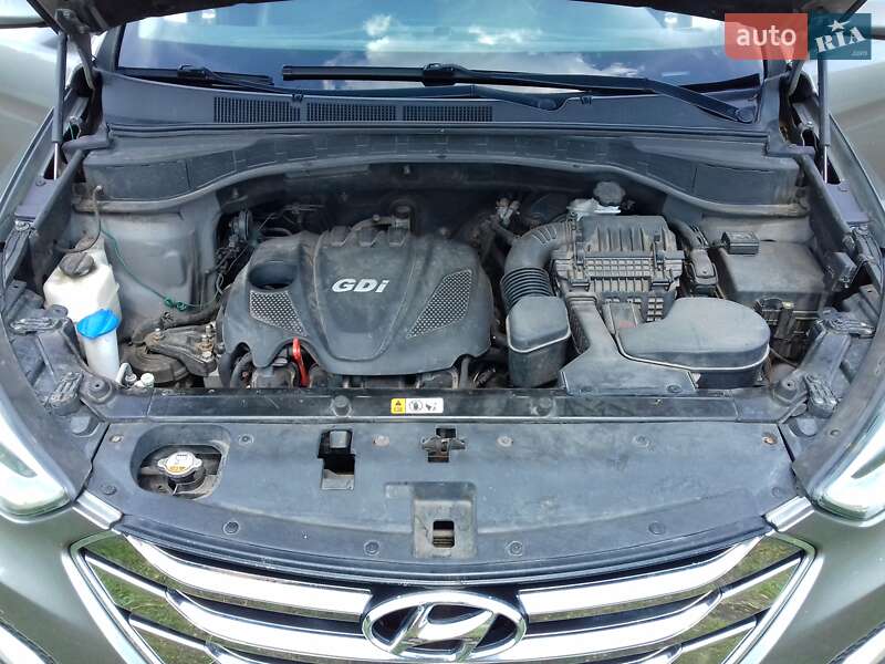 Внедорожник / Кроссовер Hyundai Santa FE 2015 в Харькове