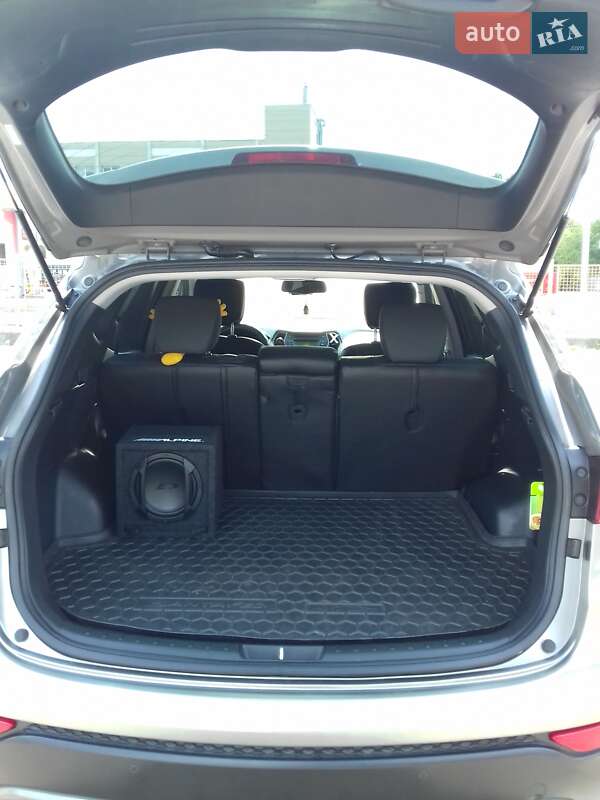 Внедорожник / Кроссовер Hyundai Santa FE 2015 в Харькове