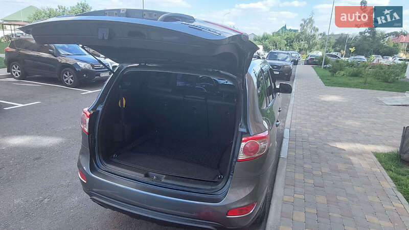 Позашляховик / Кросовер Hyundai Santa FE 2012 в Києві