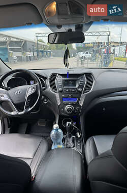 Внедорожник / Кроссовер Hyundai Santa FE 2012 в 