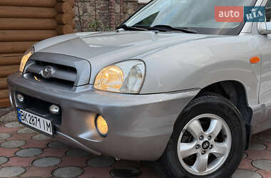 Внедорожник / Кроссовер Hyundai Santa FE 2005 в 