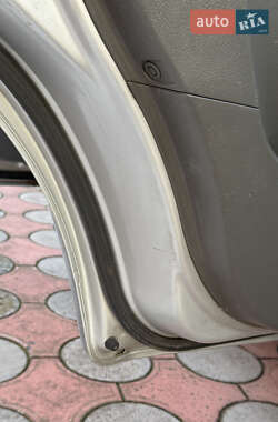 Внедорожник / Кроссовер Hyundai Santa FE 2005 в 