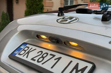 Внедорожник / Кроссовер Hyundai Santa FE 2005 в 