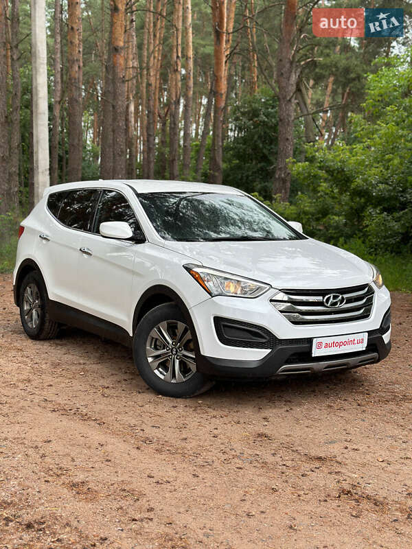 Внедорожник / Кроссовер Hyundai Santa FE 2015 в Белогородке