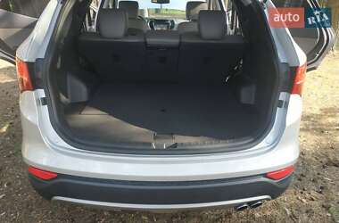 Позашляховик / Кросовер Hyundai Santa FE 2014 в 