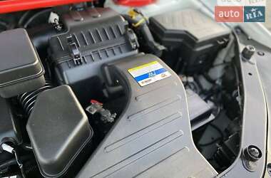 Внедорожник / Кроссовер Hyundai Santa FE 2011 в 