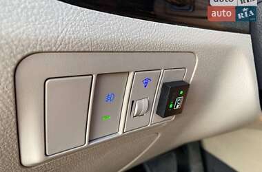 Внедорожник / Кроссовер Hyundai Santa FE 2011 в 