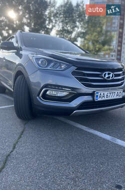 Внедорожник / Кроссовер Hyundai Santa FE 2017 в Киеве