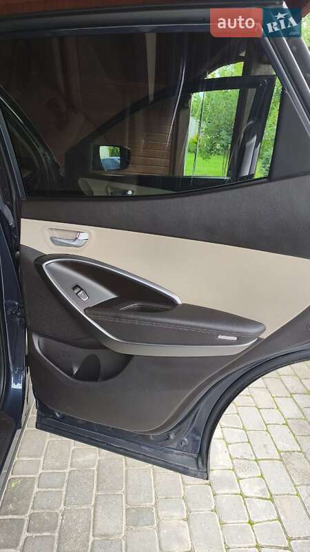 Позашляховик / Кросовер Hyundai Santa FE 2016 в Трускавці
