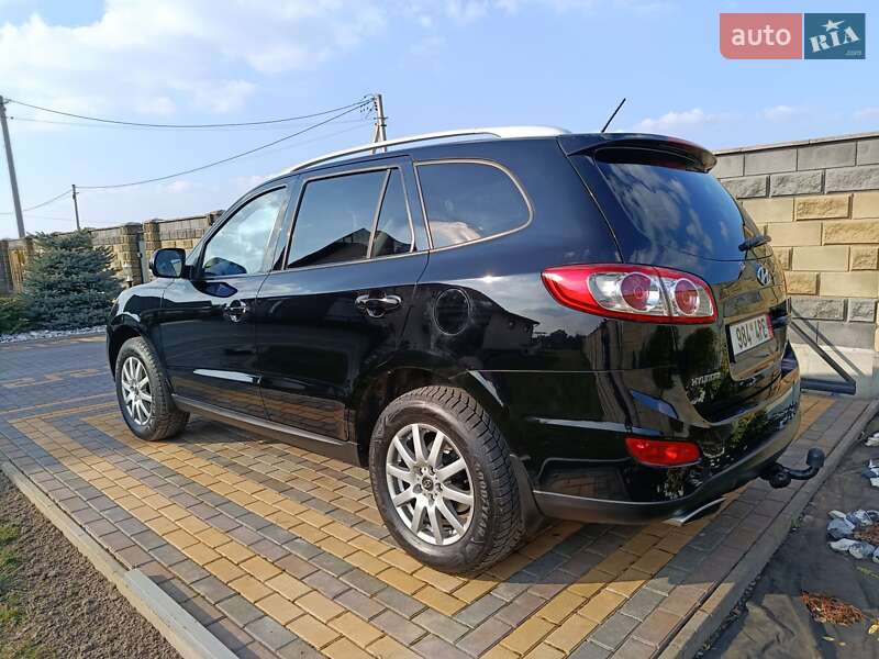 Позашляховик / Кросовер Hyundai Santa FE 2010 в Луцьку