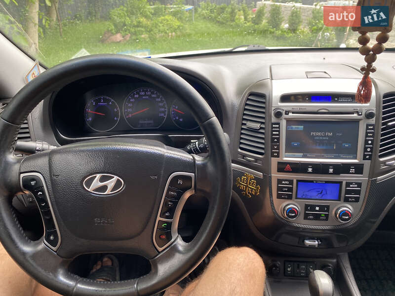 Внедорожник / Кроссовер Hyundai Santa FE 2011 в Киеве