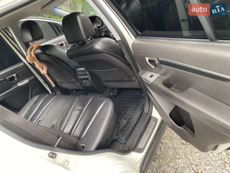 Внедорожник / Кроссовер Hyundai Santa FE 2011 в Киеве