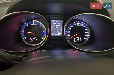 Внедорожник / Кроссовер Hyundai Santa FE 2014 в 