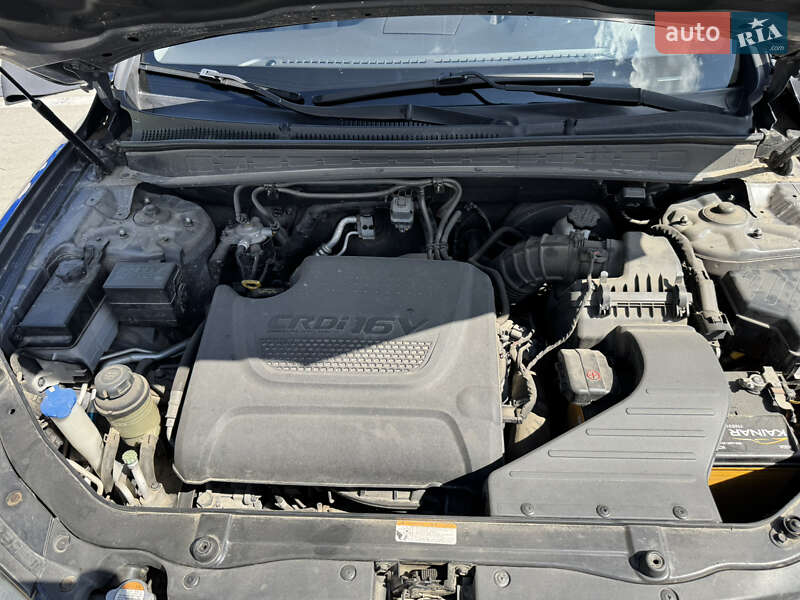 Внедорожник / Кроссовер Hyundai Santa FE 2010 в Ивано-Франковске