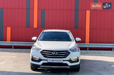 Внедорожник / Кроссовер Hyundai Santa FE 2016 в 