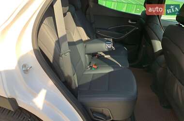Внедорожник / Кроссовер Hyundai Santa FE 2016 в 