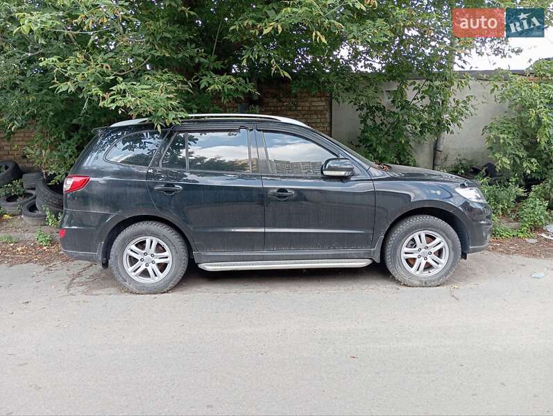 Позашляховик / Кросовер Hyundai Santa FE 2010 в Києві