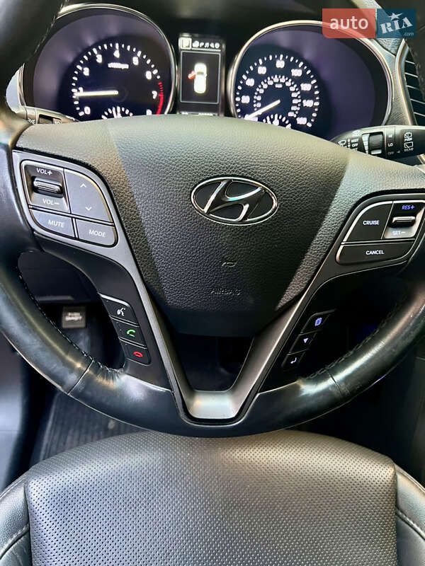 Внедорожник / Кроссовер Hyundai Santa FE 2017 в Одессе