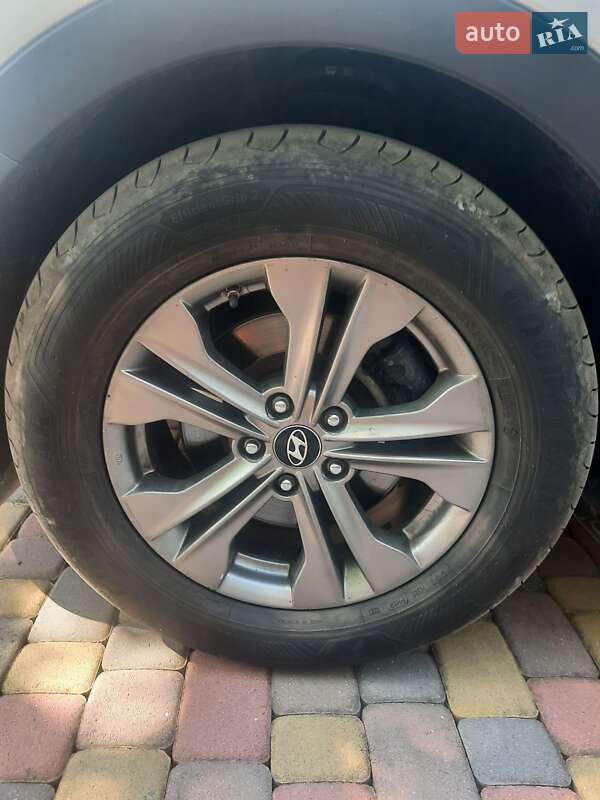 Внедорожник / Кроссовер Hyundai Santa FE 2013 в Кременце