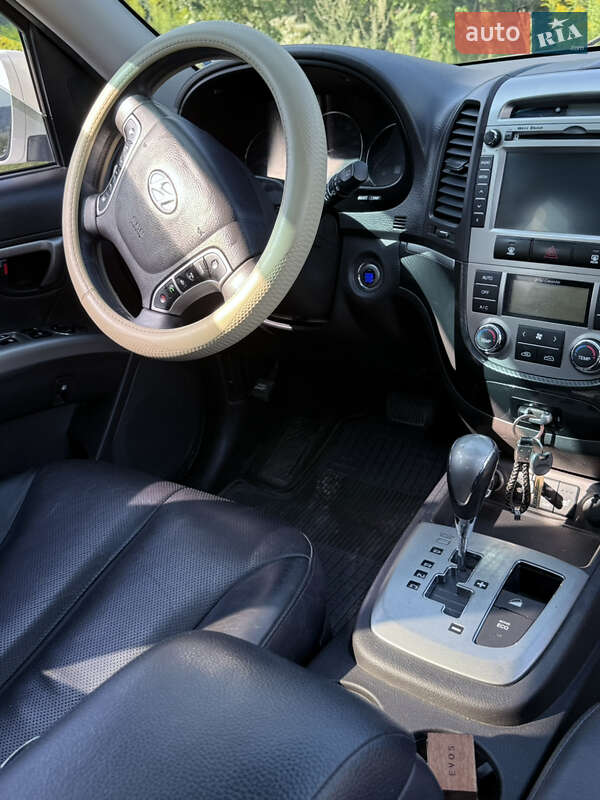 Внедорожник / Кроссовер Hyundai Santa FE 2011 в Кременце