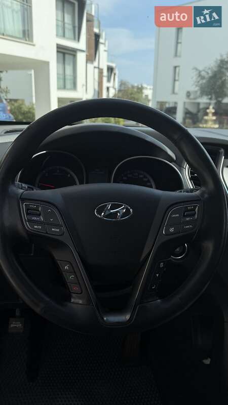 Позашляховик / Кросовер Hyundai Santa FE 2015 в Одесі