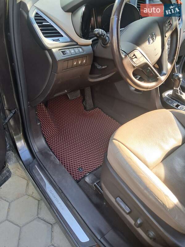 Позашляховик / Кросовер Hyundai Santa FE 2017 в Дніпрі