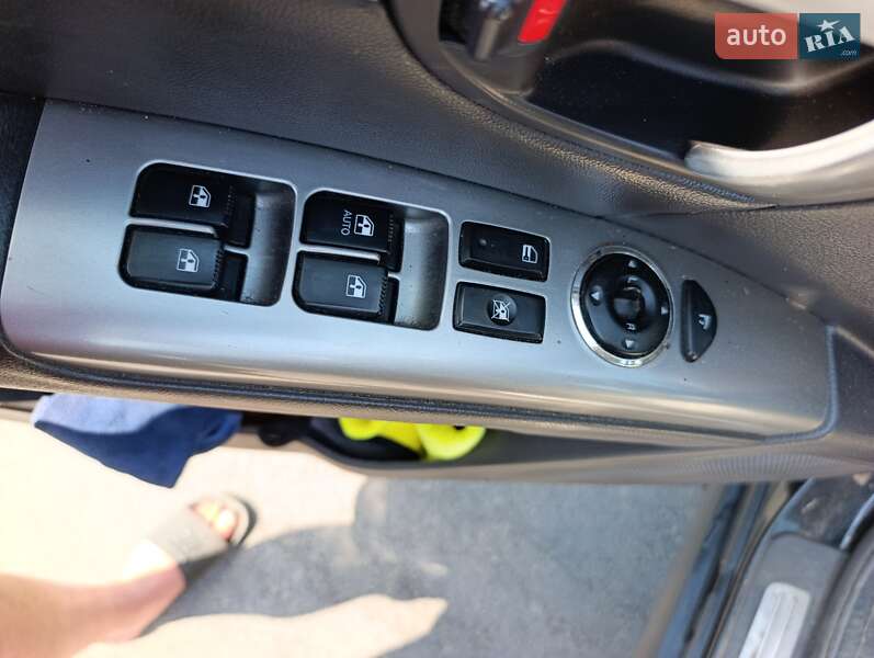 Позашляховик / Кросовер Hyundai Santa FE 2010 в Жашківу