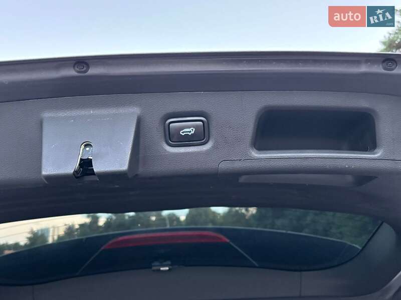 Внедорожник / Кроссовер Hyundai Santa FE 2021 в Киеве