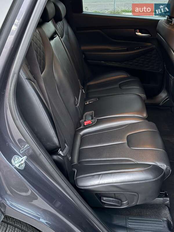 Внедорожник / Кроссовер Hyundai Santa FE 2021 в Киеве