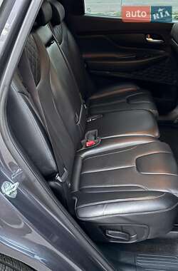 Внедорожник / Кроссовер Hyundai Santa FE 2021 в 