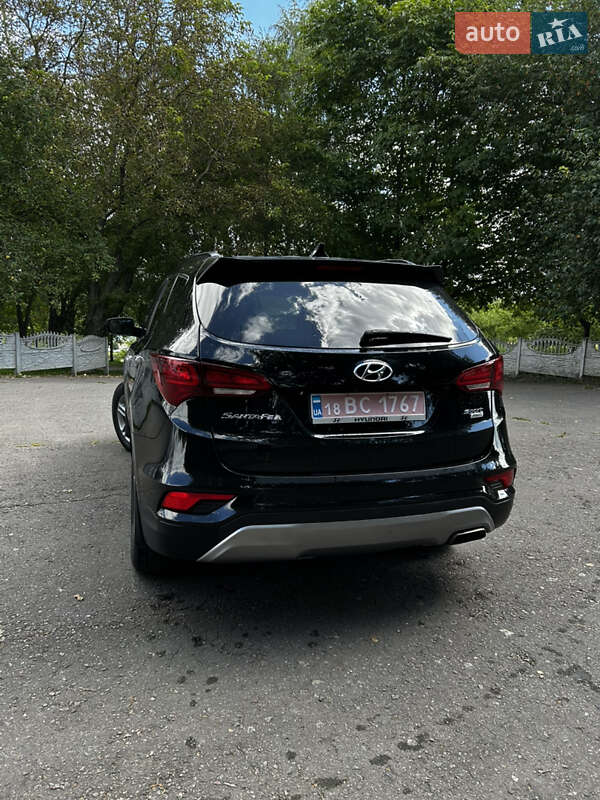 Позашляховик / Кросовер Hyundai Santa FE 2016 в Рівному