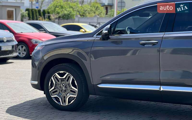 Внедорожник / Кроссовер Hyundai Santa FE 2023 в Ивано-Франковске
