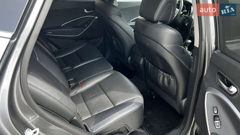 Позашляховик / Кросовер Hyundai Santa FE 2012 в Луцьку