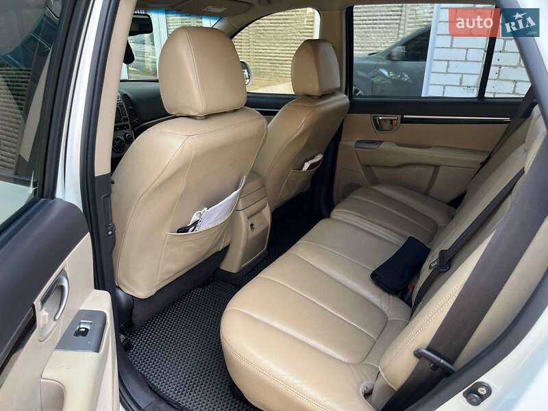 Позашляховик / Кросовер Hyundai Santa FE 2011 в Харкові