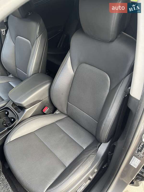 Внедорожник / Кроссовер Hyundai Santa FE 2014 в Луцке