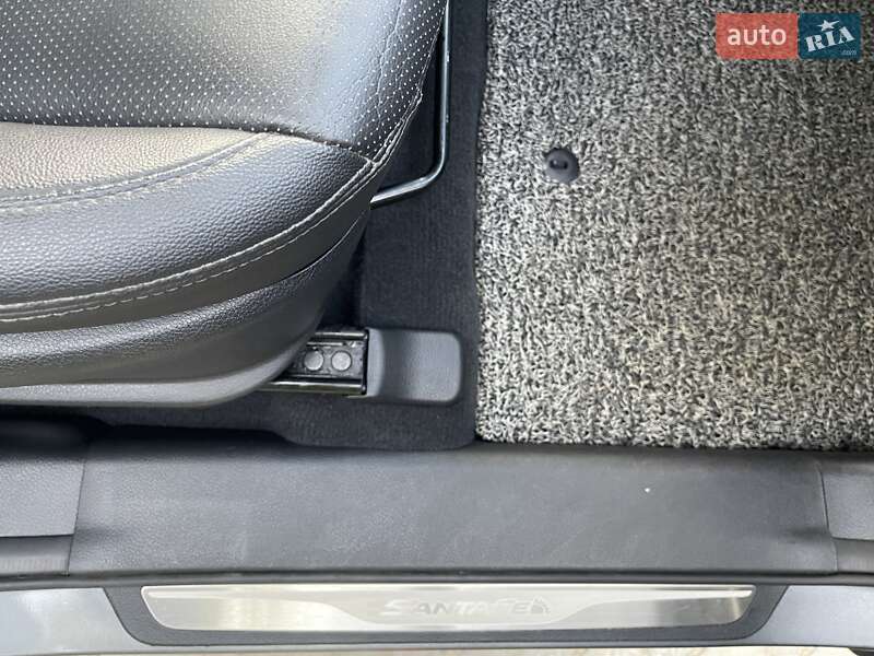 Внедорожник / Кроссовер Hyundai Santa FE 2014 в Луцке