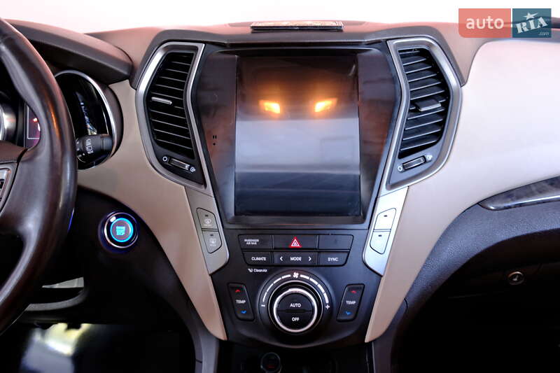 Позашляховик / Кросовер Hyundai Santa FE 2016 в Одесі