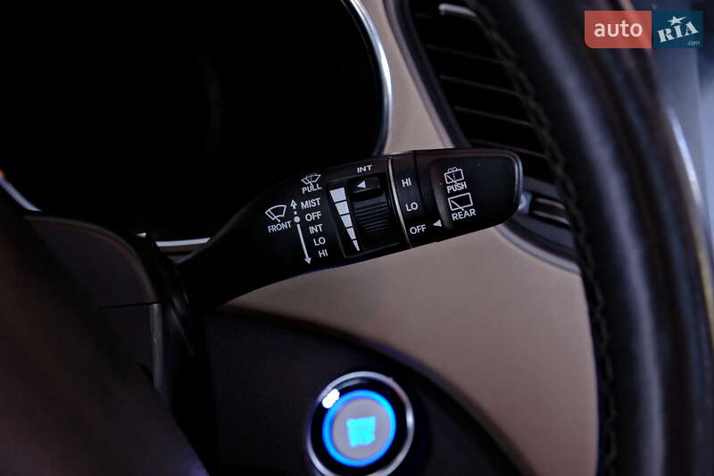 Позашляховик / Кросовер Hyundai Santa FE 2016 в Одесі