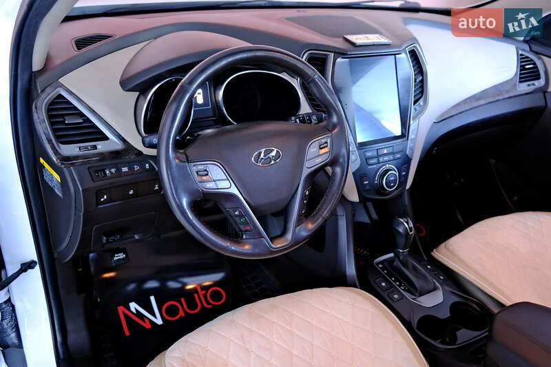 Позашляховик / Кросовер Hyundai Santa FE 2016 в Одесі