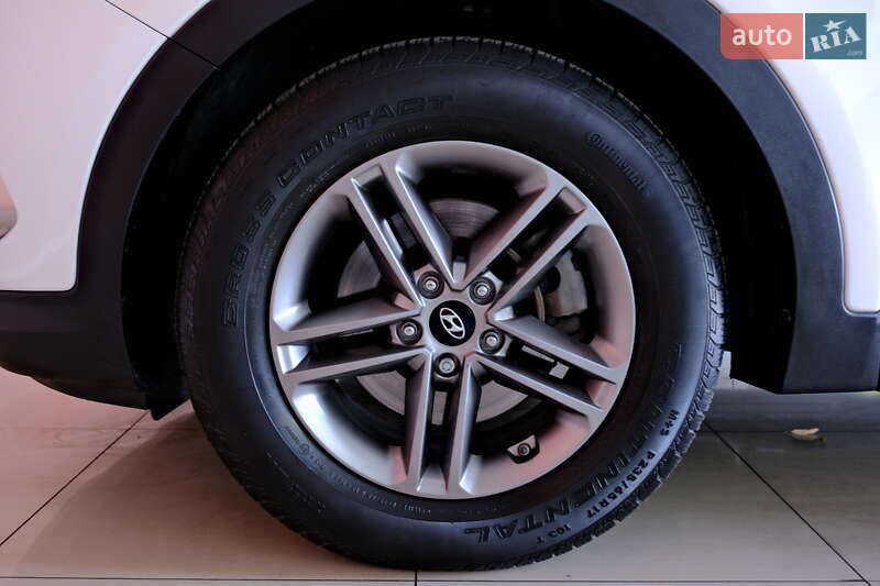 Позашляховик / Кросовер Hyundai Santa FE 2016 в Одесі