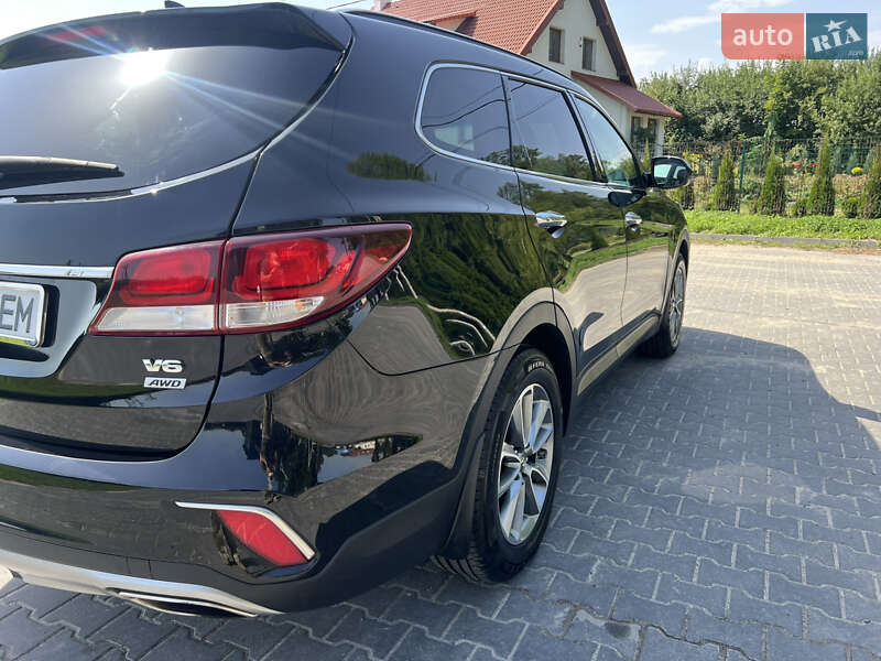 Позашляховик / Кросовер Hyundai Santa FE 2016 в Львові