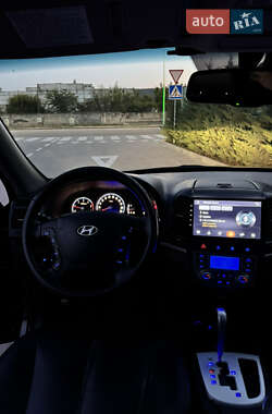 Внедорожник / Кроссовер Hyundai Santa FE 2009 в 